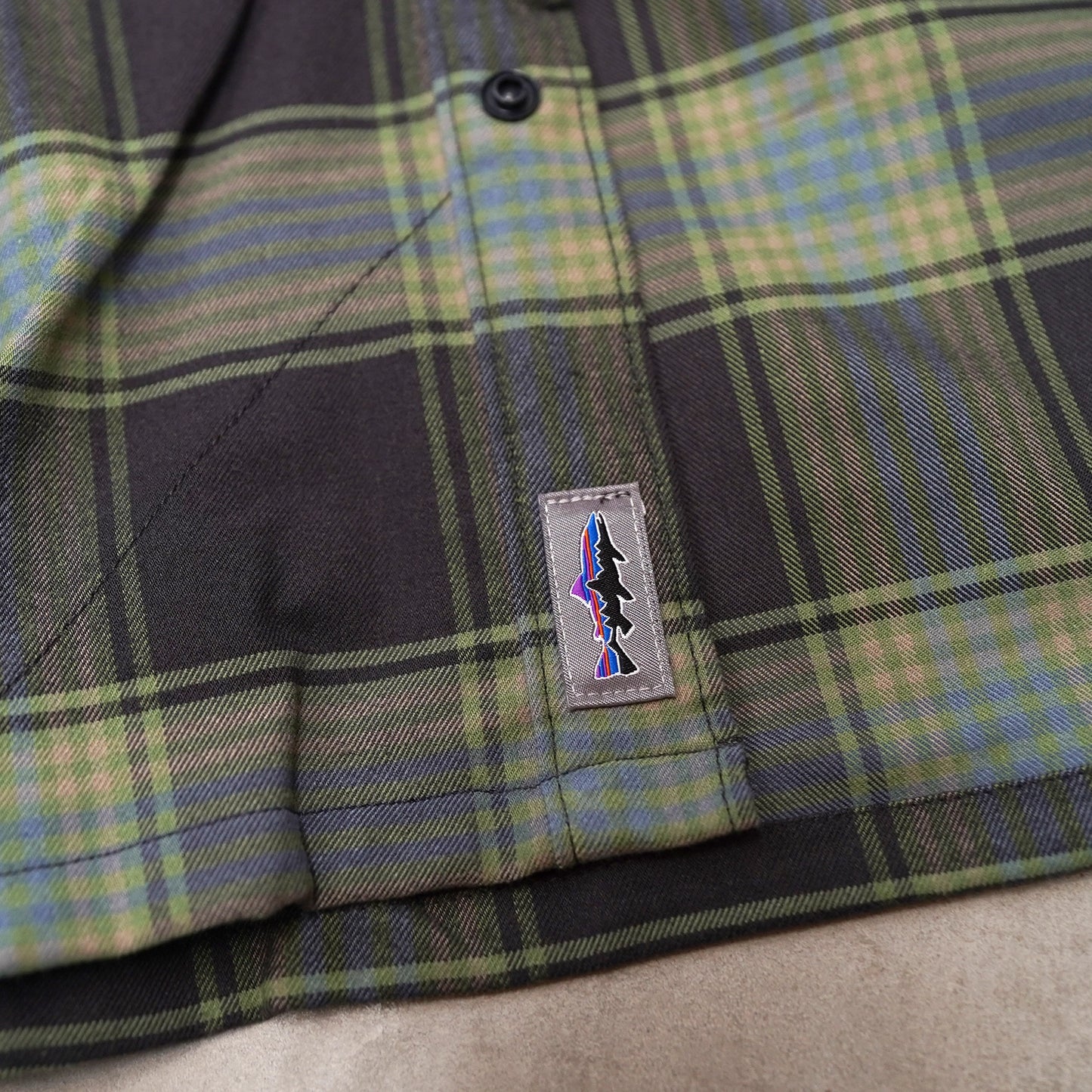 【patagonia】パタゴニア men's Early Rise Stretch Shirt "WHBL"