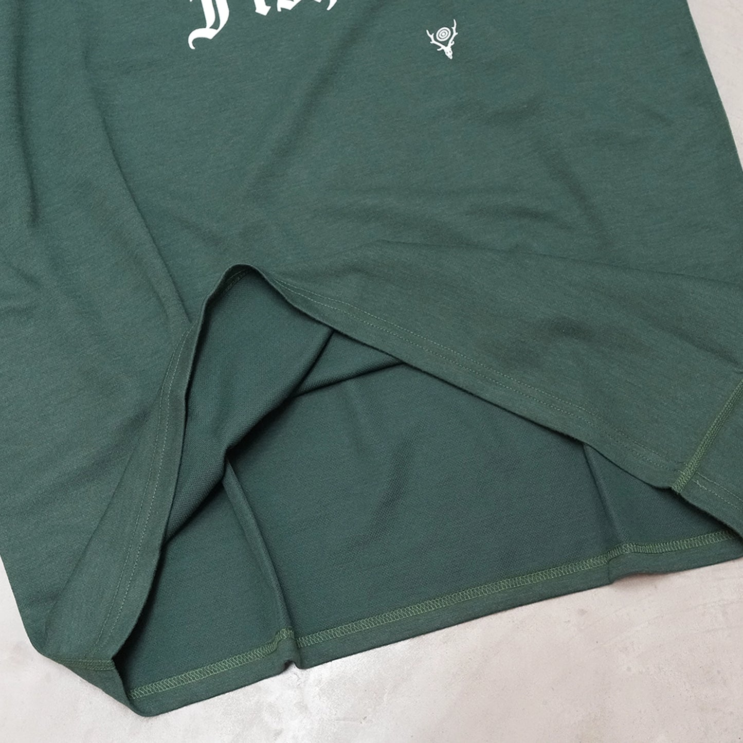 【South2 West8】サウスツーウエストエイト men's S/S Crew Neck Tee - FISH ON "Green"