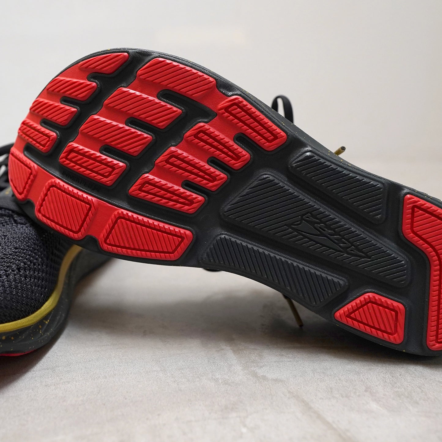 【ALTRA】アルトラ men's Escalante Racer 2 Tokyo "Black×Gold"