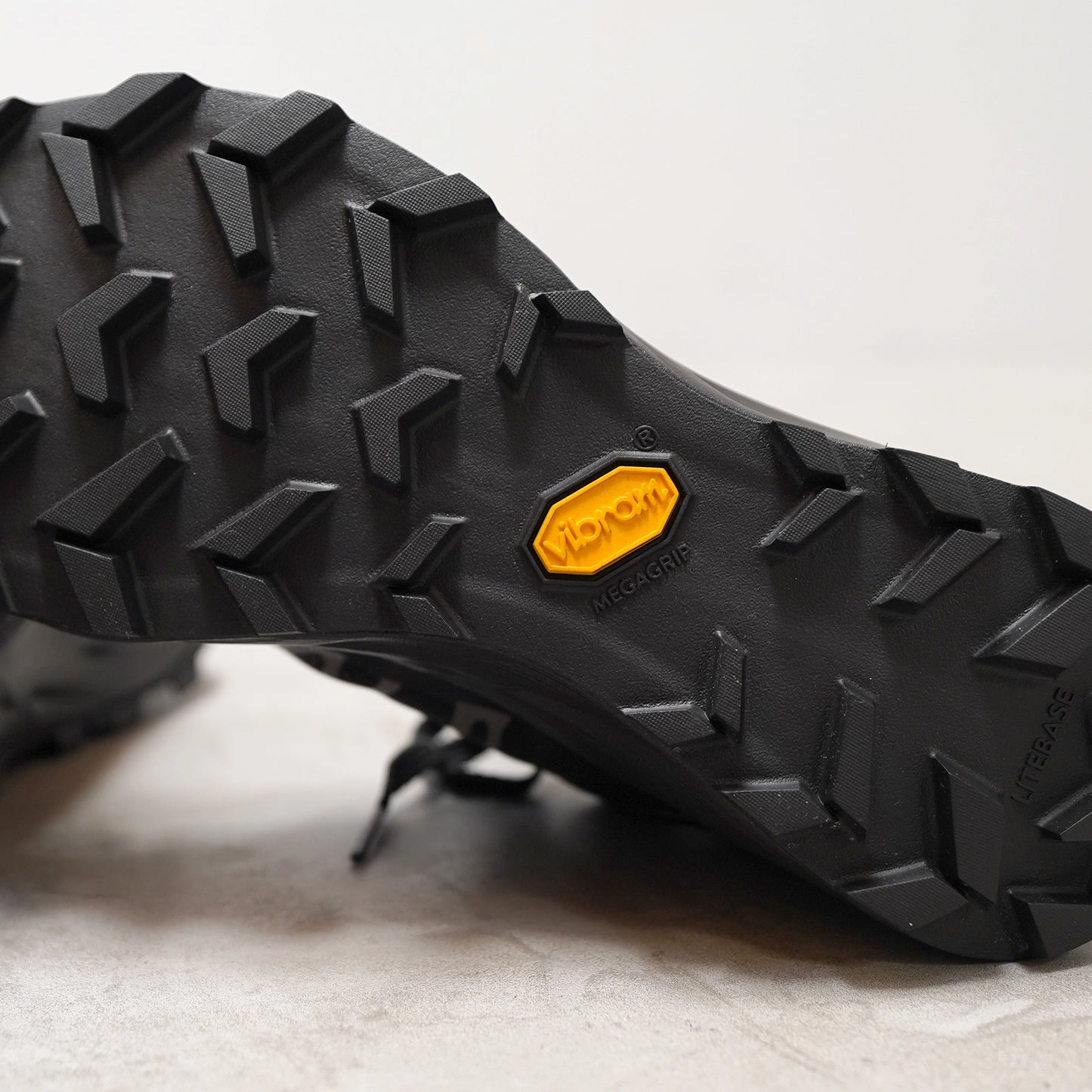 【NNormal】ノーマル men's Kjerag Brut "Black"