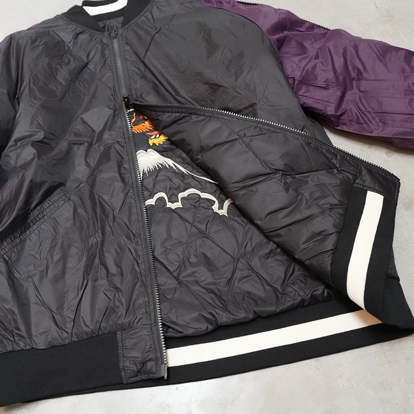 【TAION】タイオン unisex Japan Special Reversible Sukajan Down Jacket "Black/Off White×Black/D.Purple"