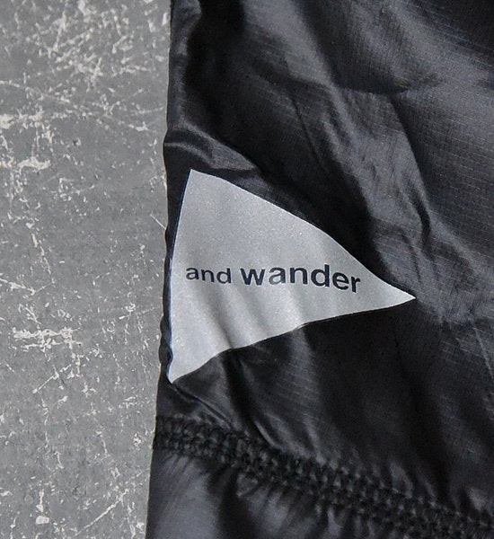 【and wander】 アンドワンダー men's mixd pile short pants "3Color"