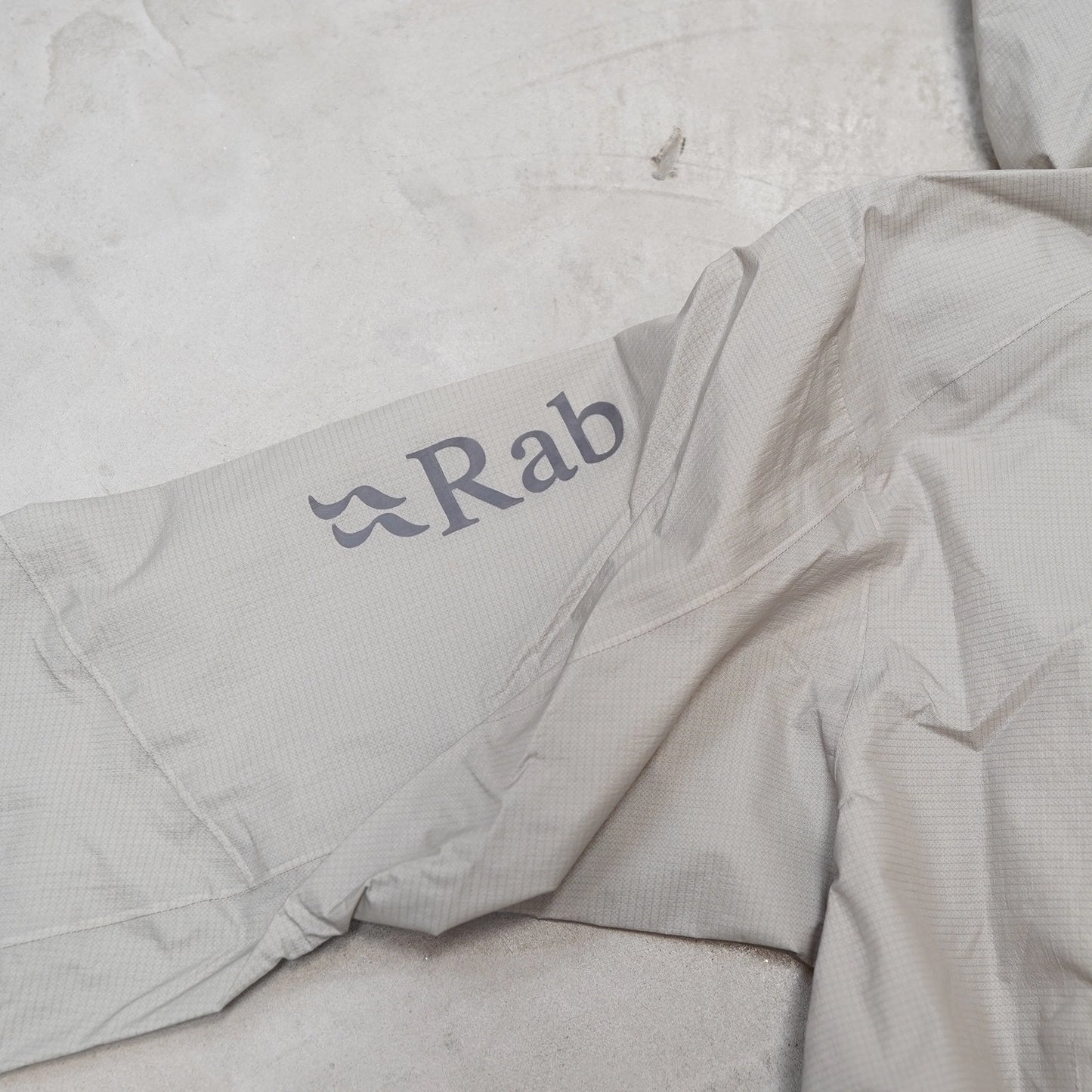【Rab】ラブ men's Phantom Jacket "2Color"