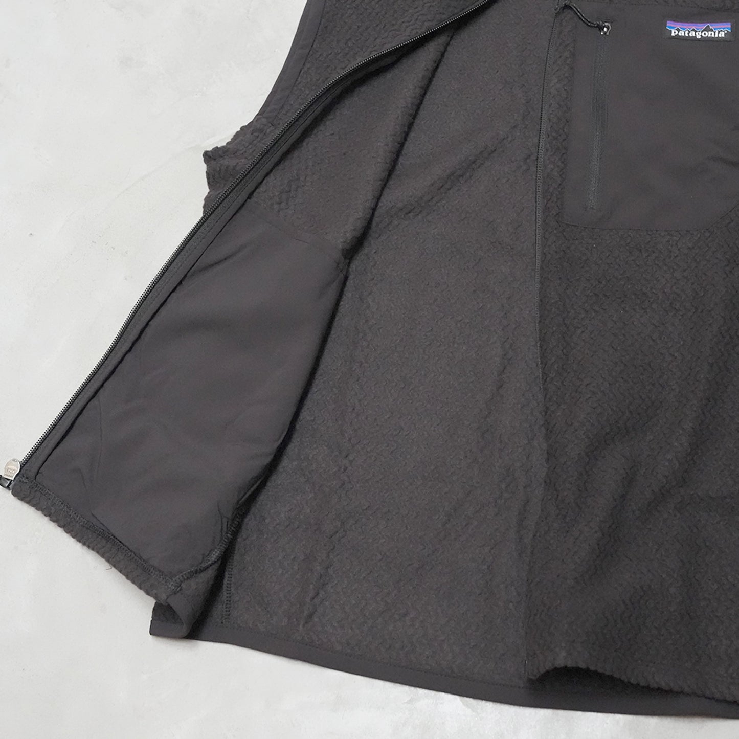 【patagonia】パタゴニア men's R1 Air Fleece Vest "2Color"