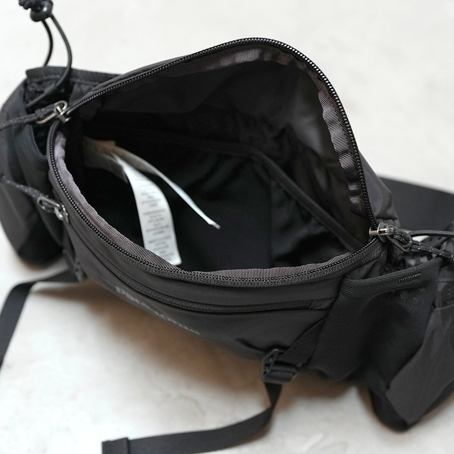 【patagonia】 パタゴニア Dirt Roamer Waist Pack ”Black”