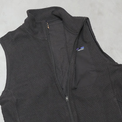 【patagonia】パタゴニア men's R1 Air Fleece Vest "2Color"