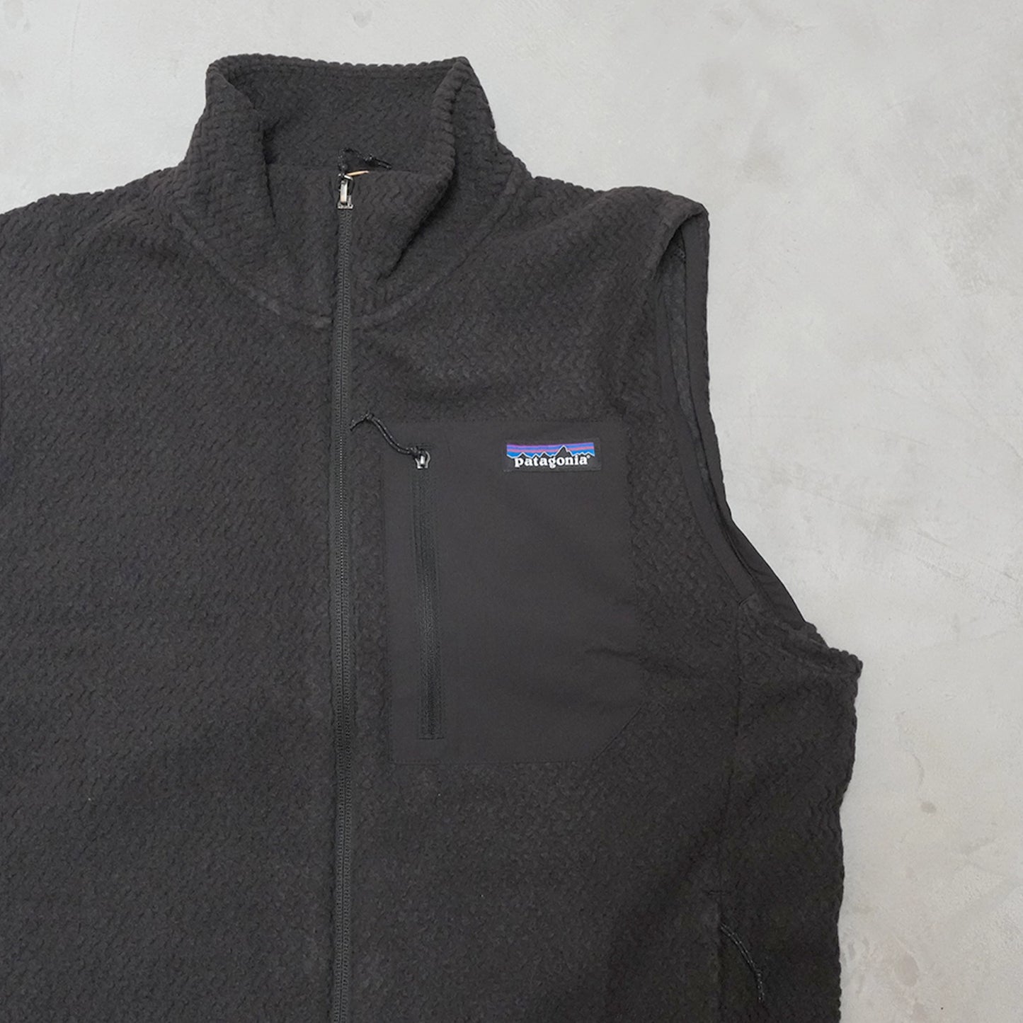 【patagonia】パタゴニア men's R1 Air Fleece Vest "2Color"