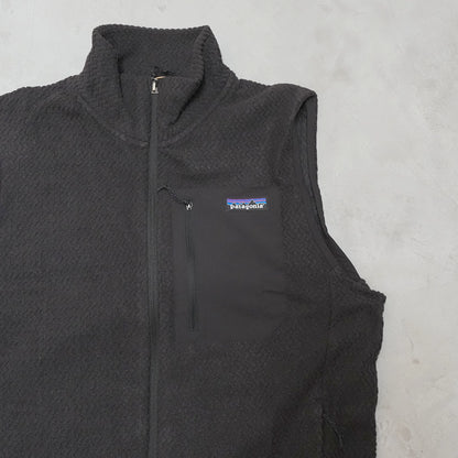 【patagonia】パタゴニア men's R1 Air Fleece Vest "2Color"