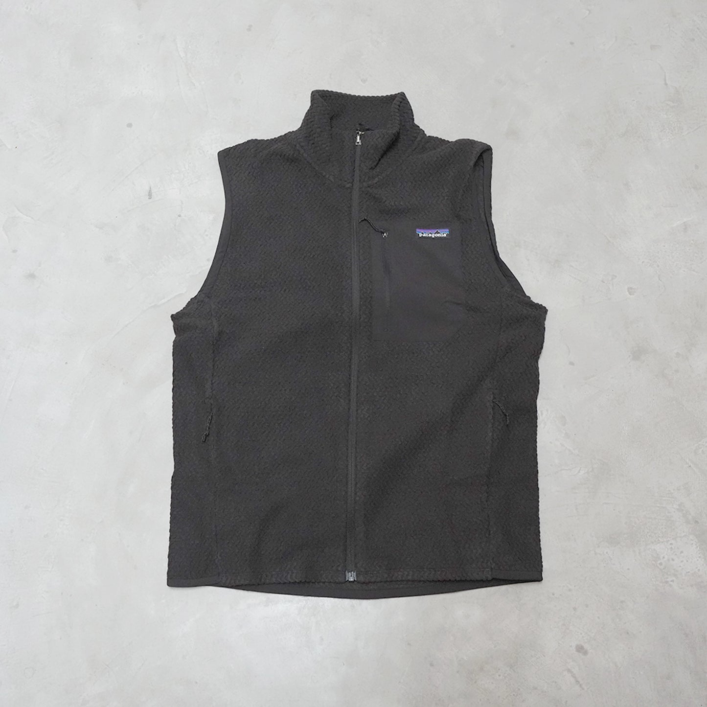 【patagonia】パタゴニア men's R1 Air Fleece Vest "2Color"