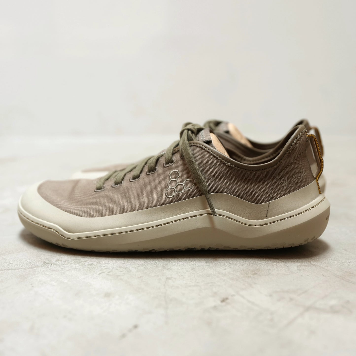 【VIVOBAREFOOT】ヴィヴォ ベアフット men's Gobi Dune Sneaker JJF "Shadow Green"