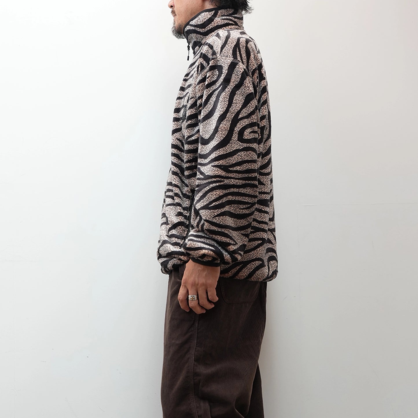 【South2 West8】サウスツーウエストエイト men's Piping Jacket-Poly Fleece/Printed "Beige"