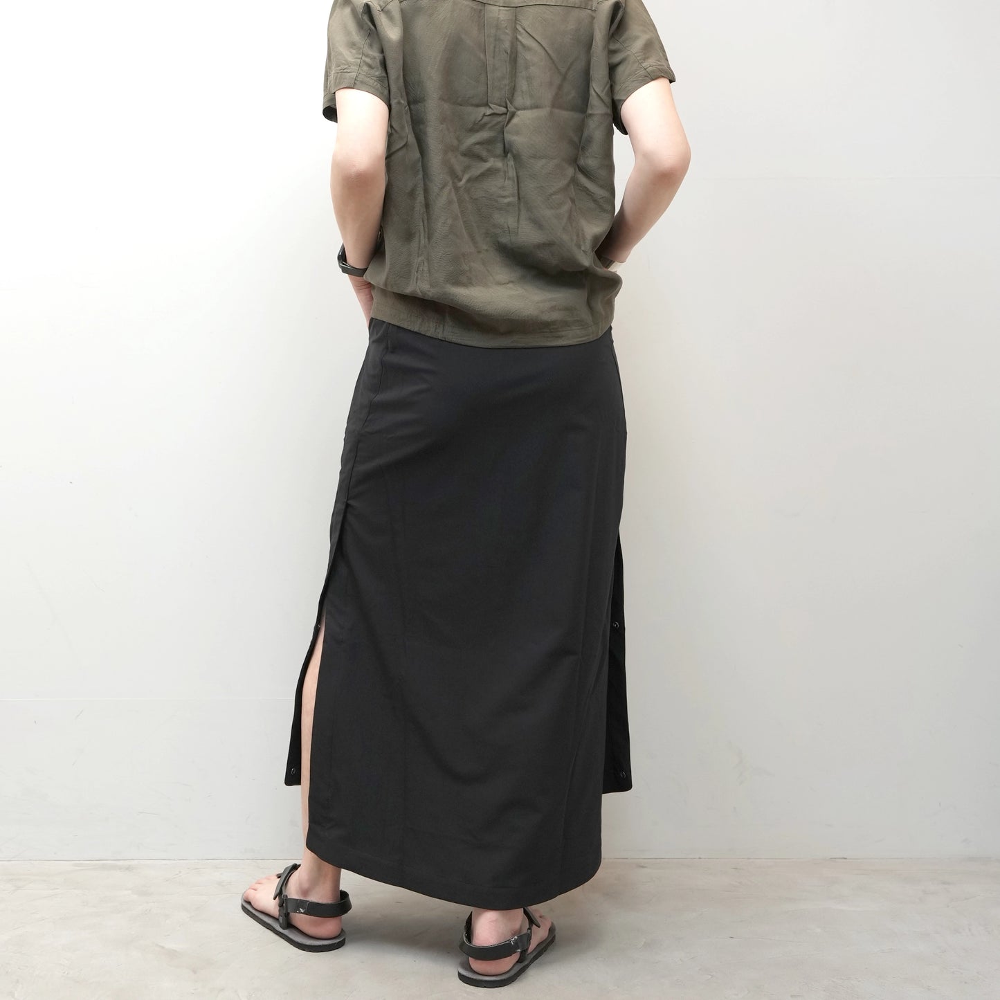 【HOUDINI】フーディニ women's Walkabout Skirt "True Black"