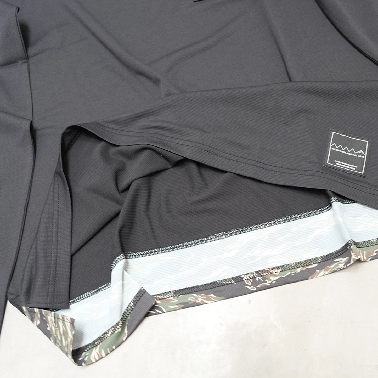 【Mountain Martial Arts】マウンテンマーシャルアーツ unisex MMA Basic Pocket Long Tee "2Color" ※ネコポス可