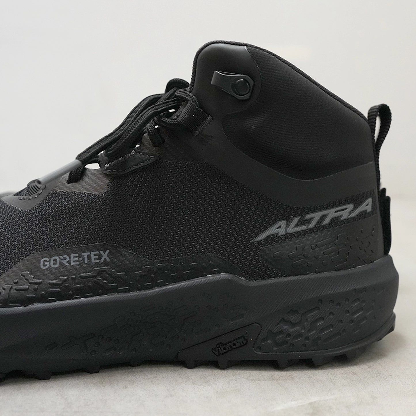【ALTRA】アルトラ men's Timp 6 Mid GTX "Black×Black"