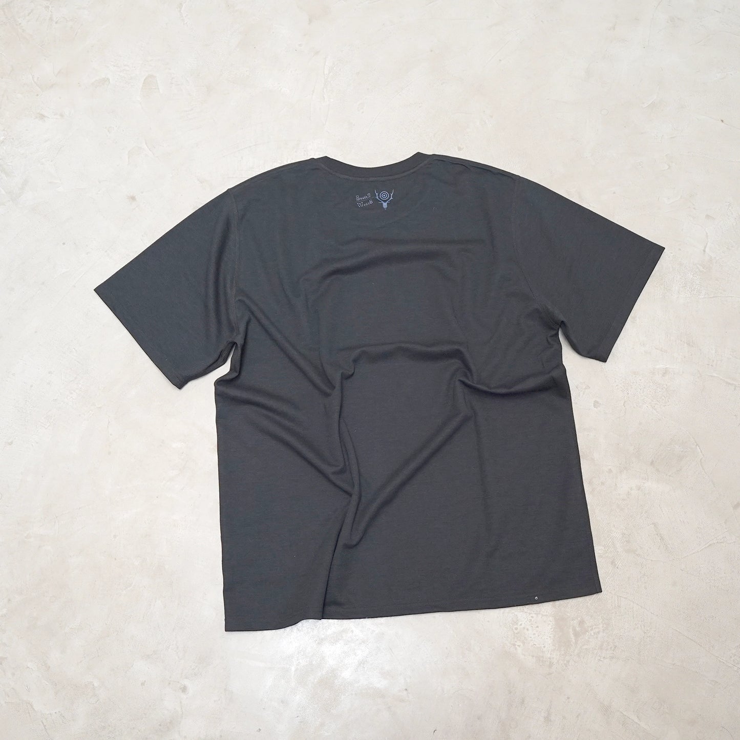 【South2 West8】サウスツーウエストエイト men's S/S Crew Neck Tee - Maze "2Color" ※ネコポス可