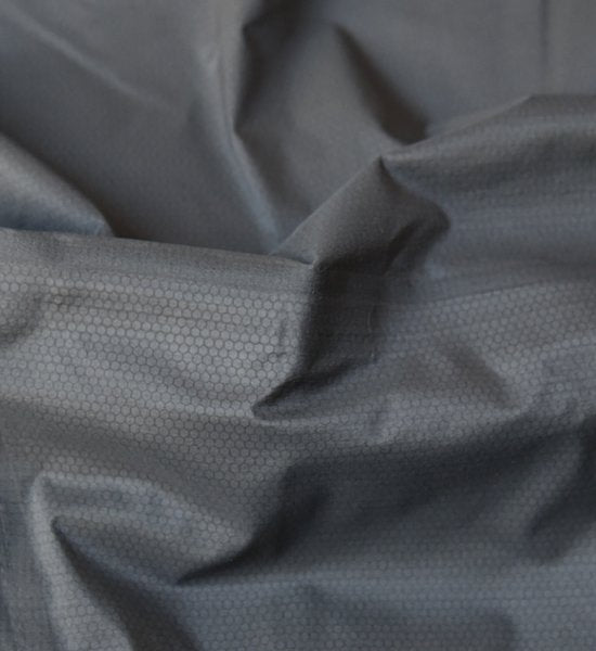 【KLATTERMUSEN】 クレッタルムーセン Fjorgyn Anorak "Rock Grey"