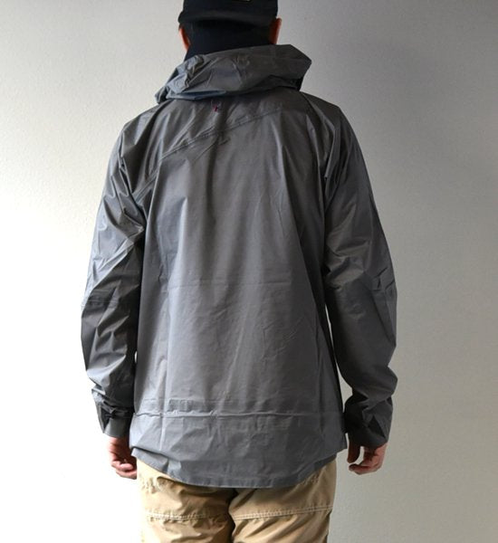 【KLATTERMUSEN】 クレッタルムーセン Fjorgyn Anorak "Rock Grey"