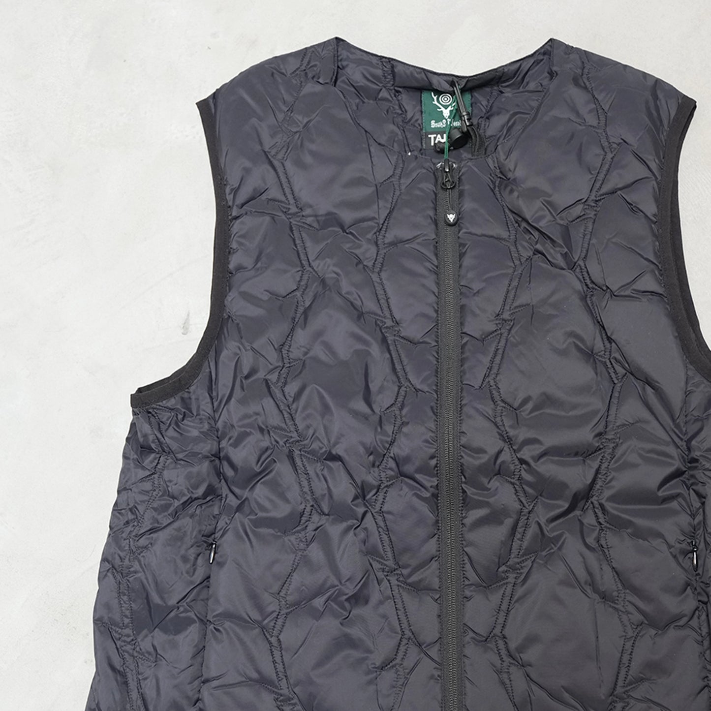 【South2 West8】サウスツーウエストエイト men's South2 West8 x TAION Inner Down Vest "2Color"