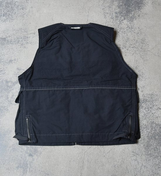 【and wander】アンドワンダー men's laser hole nylon taffeta vest "Charcoal"