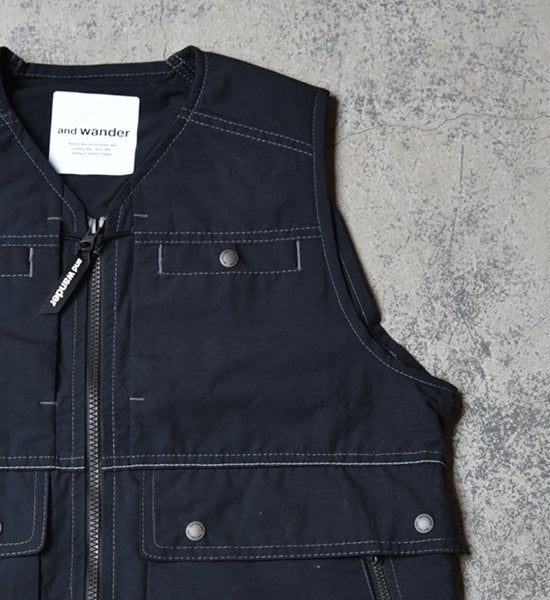 【and wander】アンドワンダー men's laser hole nylon taffeta vest "Charcoal"