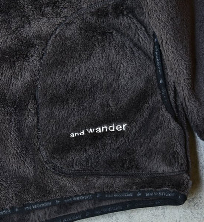 【and wander】アンドワンダー men's high loft fleece pullover ”2Color”