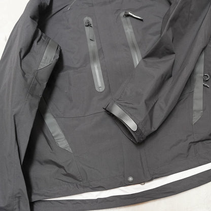【and wander】アンドワンダー women's 2.5L hiker rain jacket "2Color"