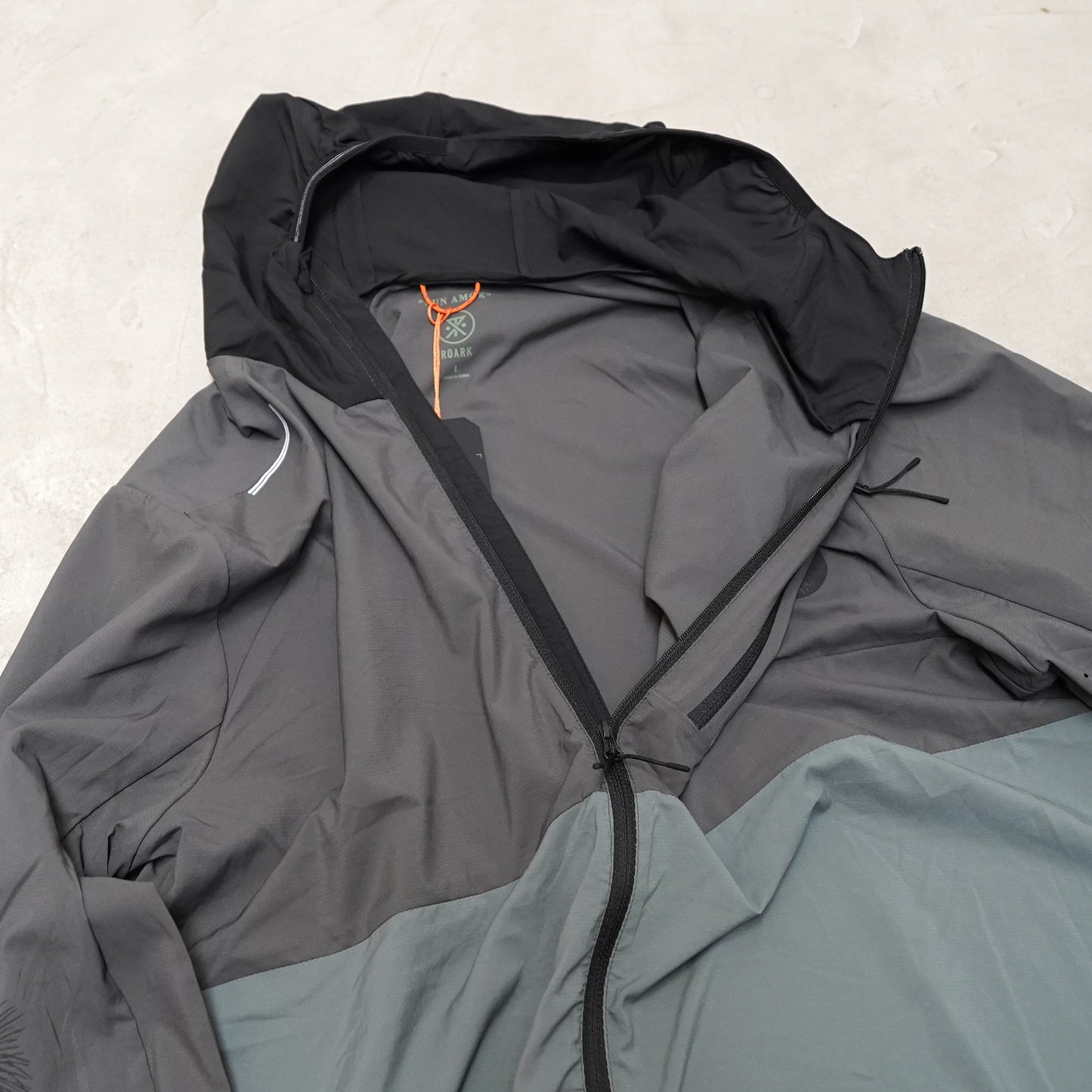 【ROARK RUN AMOK】ロアークランアモック men's Secondwind 3.0 "Charcoal"