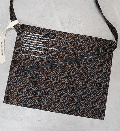 【Mountain Research】マウンテンリサーチ Batik Sacoche ”2Color”