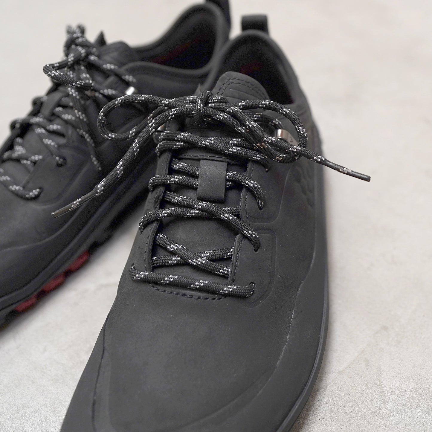 【VIVOBAREFOOT】ヴィヴォ ベアフット women's Tracker Leather Low "Obsidian"