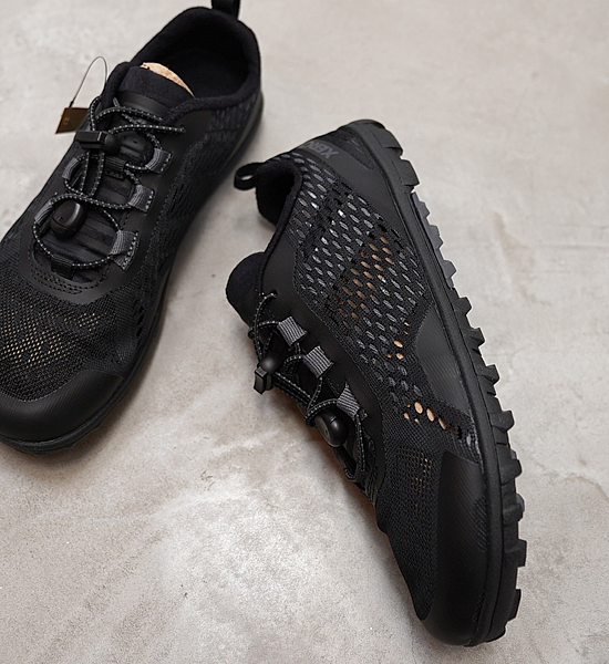 【XERO SHOES】ゼロシューズ men's Aqua X Sport "Black"