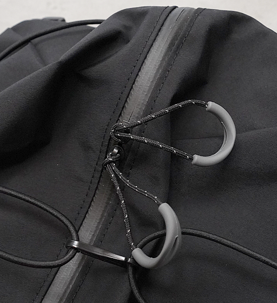 【yamarokko】ヤマロッコ ZOMA 5.5L Main Compartment "Black"y