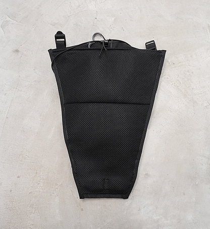 【yamarokko】ヤマロッコ ZOMA 5.5L Main Compartment "Black"y