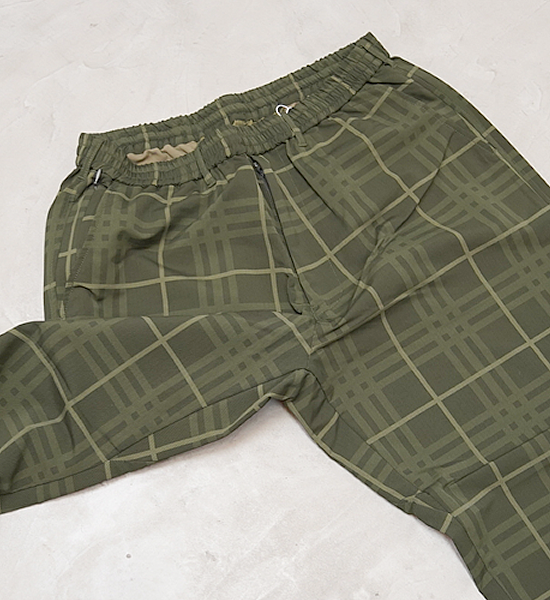 【nanamica】ナナミカ men's ALPHADRY Wide Easy Pants "Khaki"