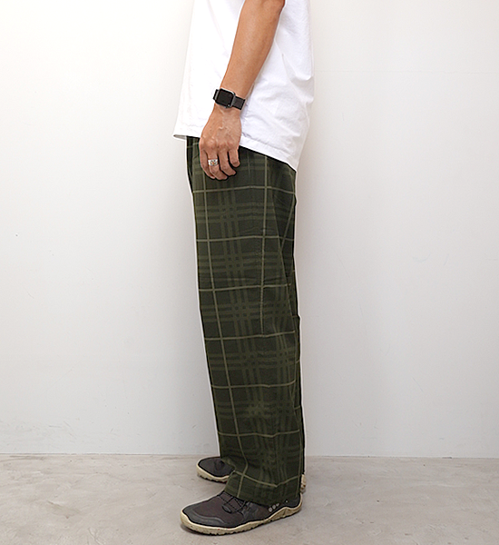 【nanamica】ナナミカ men's ALPHADRY Wide Easy Pants "Khaki"