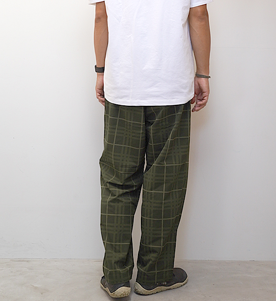 【nanamica】ナナミカ men's ALPHADRY Wide Easy Pants "Khaki"