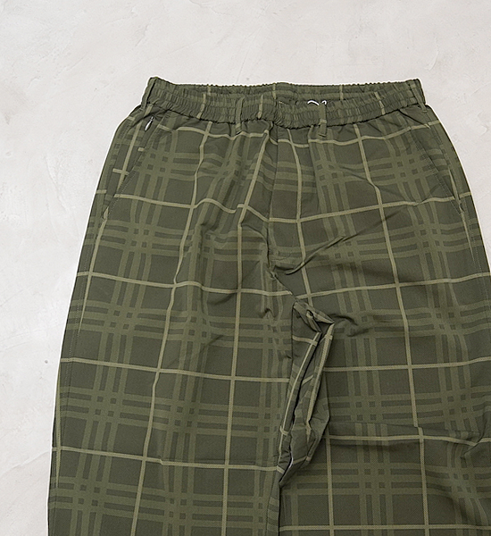 【nanamica】ナナミカ men's ALPHADRY Wide Easy Pants "Khaki"