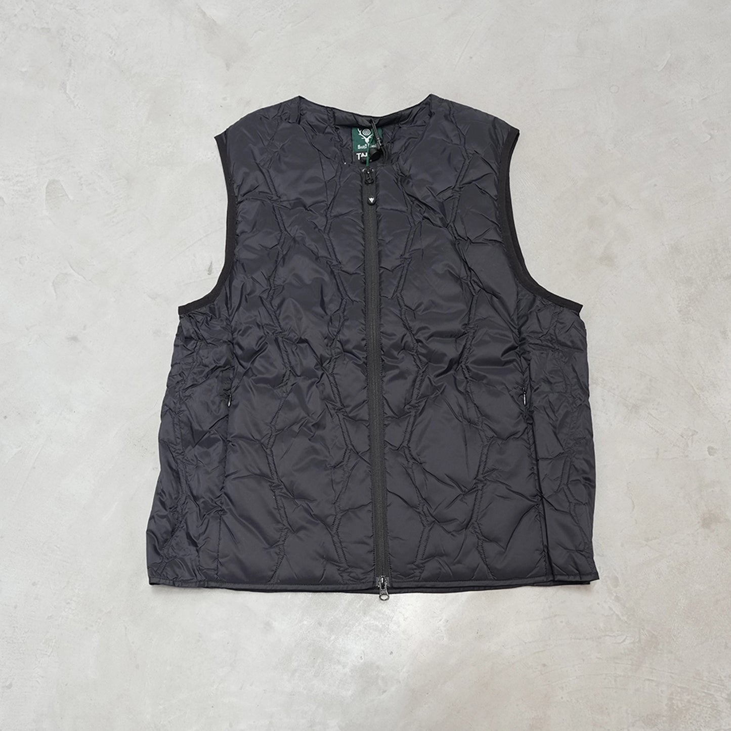 【South2 West8】サウスツーウエストエイト men's South2 West8 x TAION Inner Down Vest "2Color"
