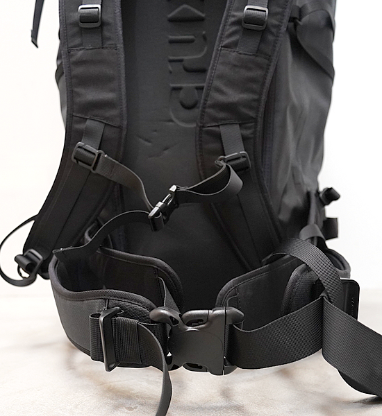 【crux】クラックス AK70 "Black"