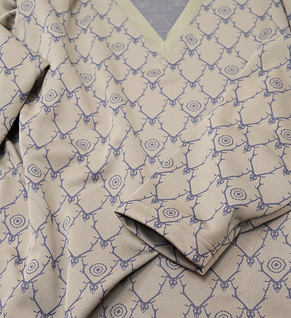 【South2 West8】サウスツーウエストエイト String V Neck Shirt-Poly Jq./Skull&Target "Khaki"