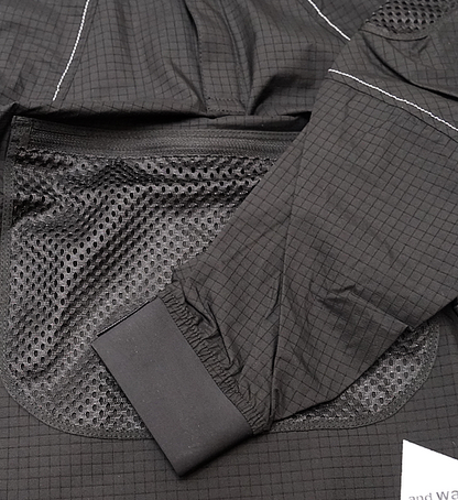 【and wander】アンドワンダー men's breath rip pullover jacket "Black"