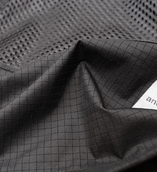 【and wander】アンドワンダー men's breath rip pullover jacket "Black"