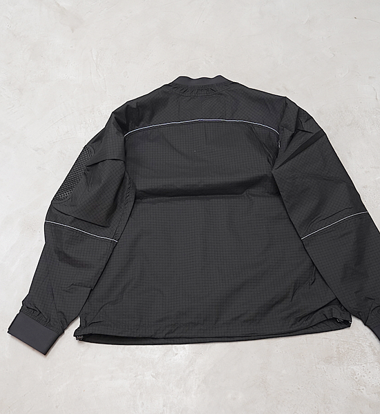 【and wander】アンドワンダー men's breath rip pullover jacket "Black"