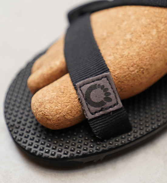 【XERO SHOES】ゼロシューズ men's Naboso Trail "Coal Black"