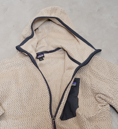 【patagonia】パタゴニア men's R1 Air Full-Zip Hoody "2Color"