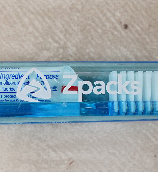 【Zpacks】ゼットパックス Ultralight Travel Toothbrush ”Blue” ※ネコポス可