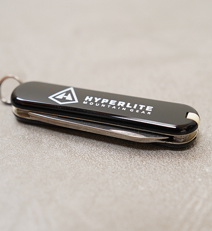 【Hyperlite Mountain Gear】ハイパーライトマウンテンギア Victorinox Swiss Army Classic SD "Black" ※ネコポス可