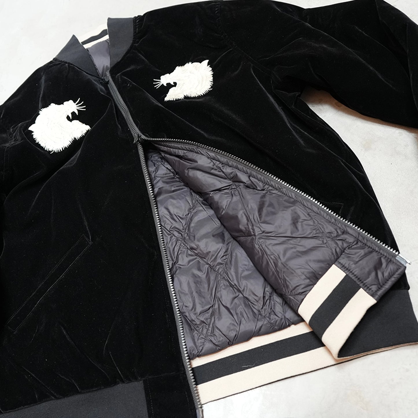 【TAION】タイオン unisex Japan Special Reversible Sukajan Down Jacket "Black×Silver×Beige"