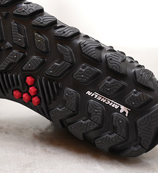 【VIVOBAREFOOT】ヴィヴォ ベアフット women's Magna Forest ESC "Obsidian×Lime"