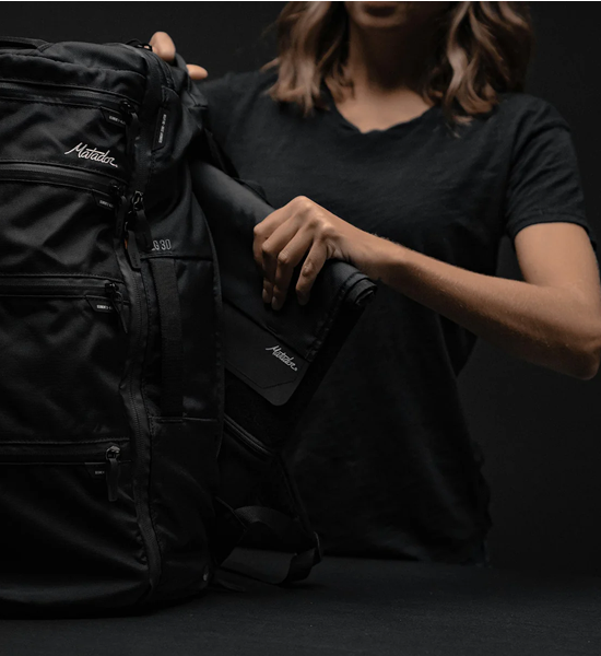 【Matador】マタドール Laptop Base Layer "Charcoal"