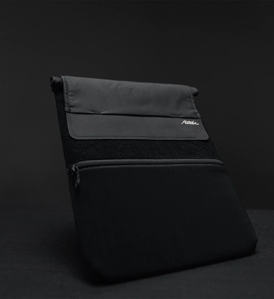 【Matador】マタドール Laptop Base Layer "Charcoal"